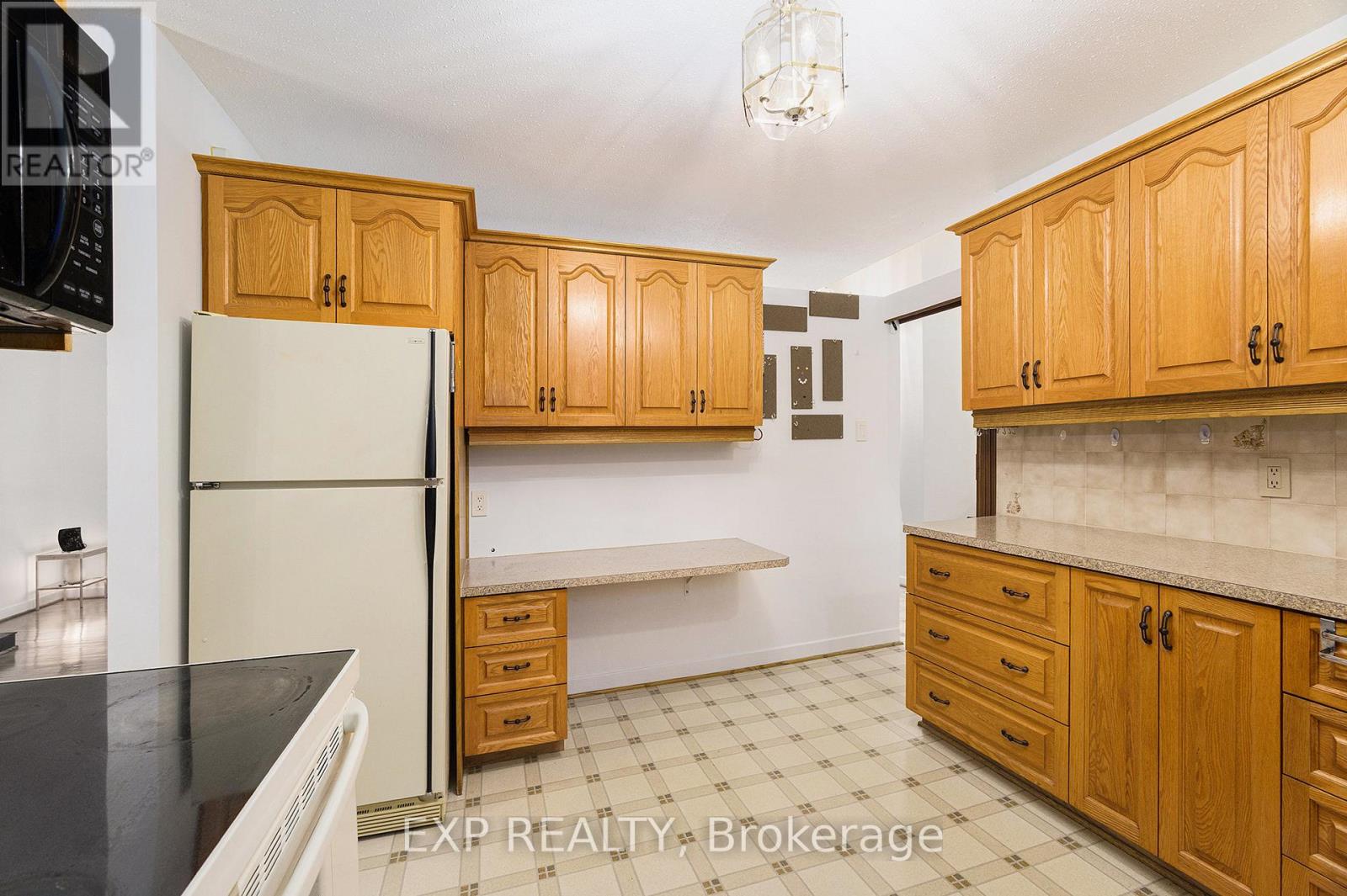 41 Wigan Drive, Ottawa, Ontario  K2E 6K9 - Photo 13 - X12964956