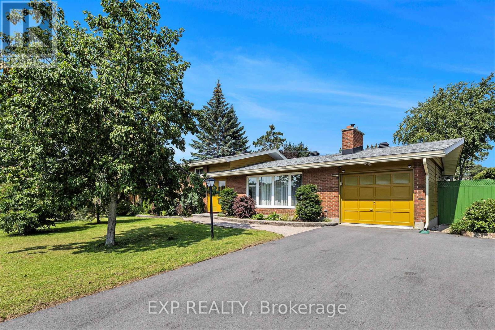 41 Wigan Drive, Ottawa, Ontario  K2E 6K9 - Photo 2 - X12964956