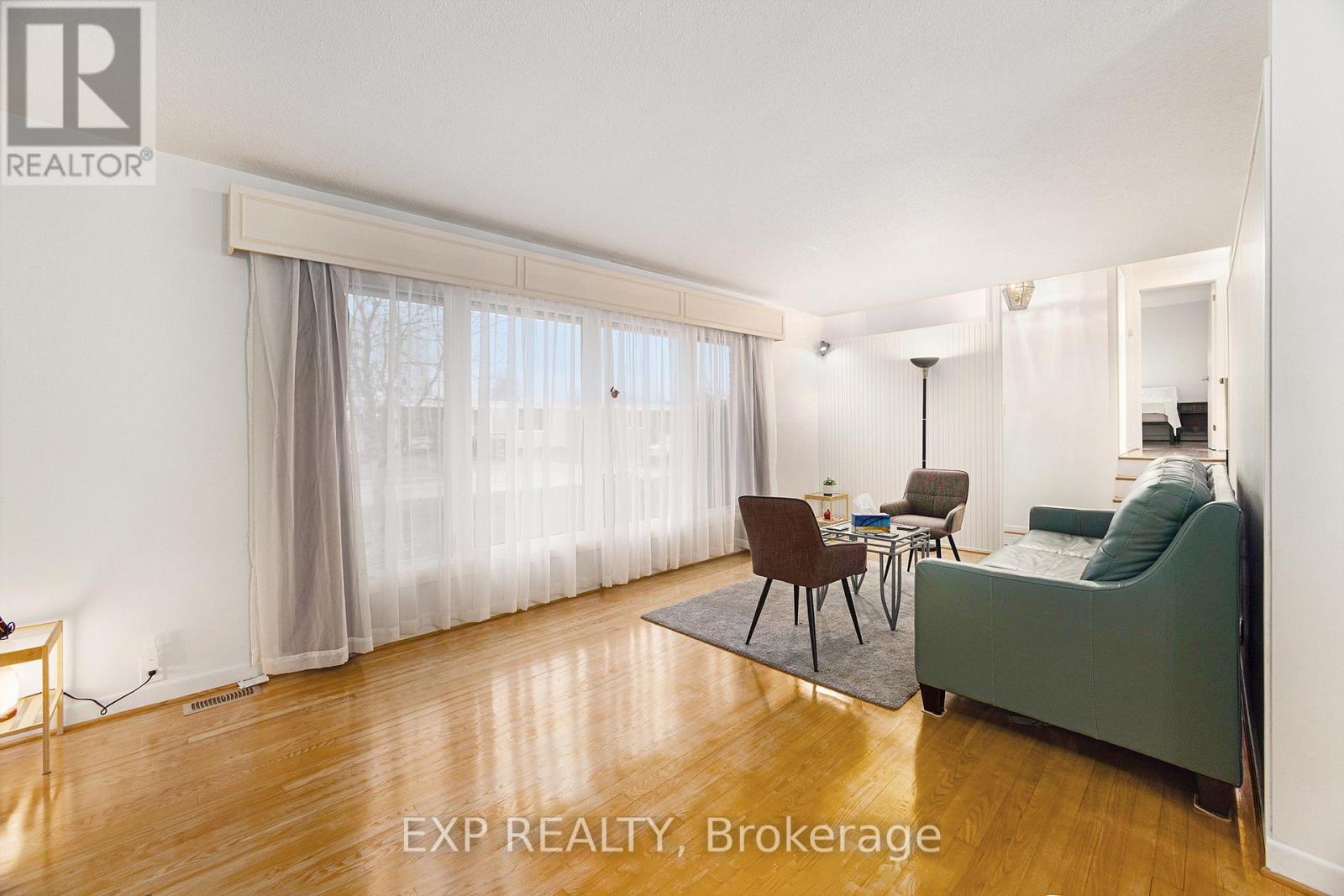 41 Wigan Drive, Ottawa, Ontario  K2E 6K9 - Photo 7 - X12964956