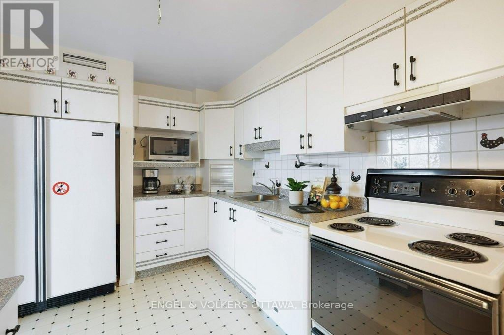 803 - 370 Dominion Avenue, Ottawa, Ontario  K2A 3X4 - Photo 15 - X12965044