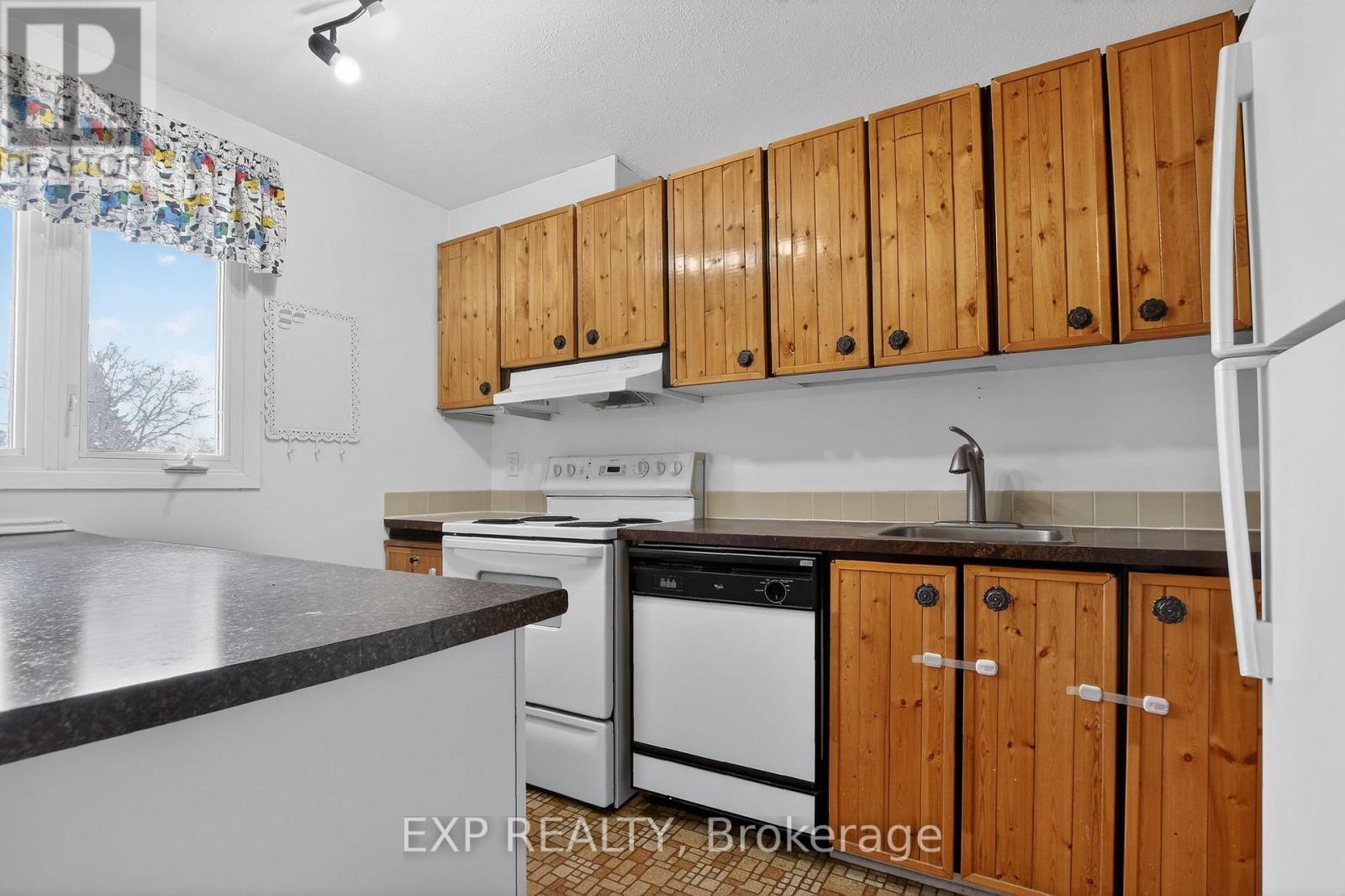 70 - 42f Benlea Drive, Ottawa, Ontario  K2G 4A9 - Photo 9 - X12965060