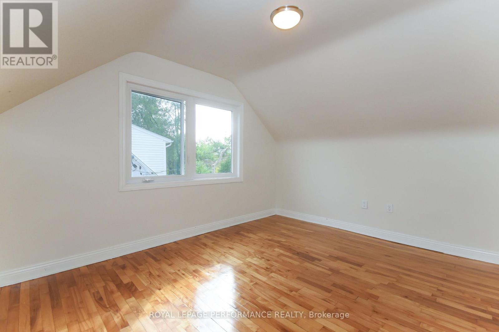 274 Queen Mary Street, Ottawa, Ontario  K1K 1X2 - Photo 29 - X12965158