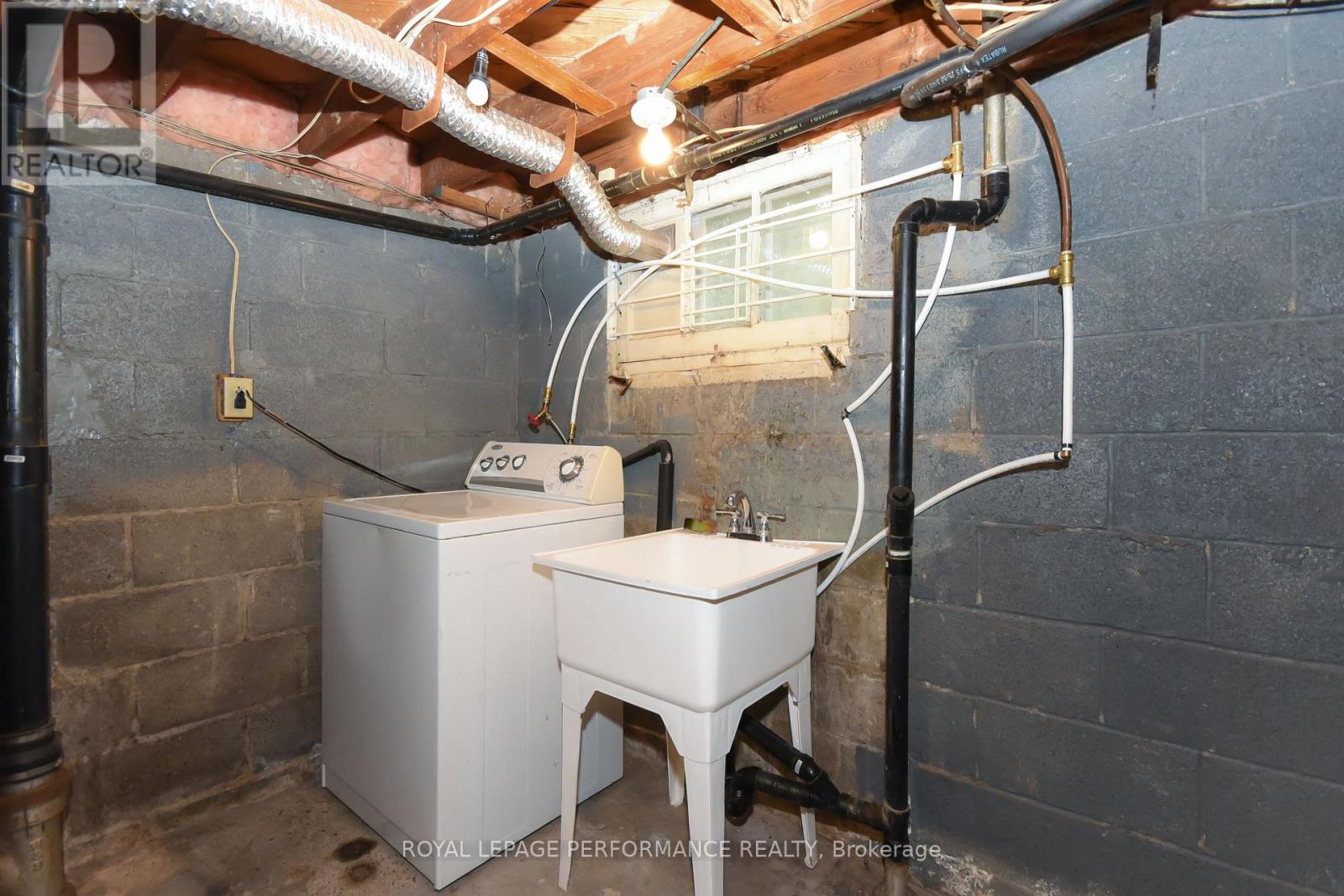 274 Queen Mary Street, Ottawa, Ontario  K1K 1X2 - Photo 34 - X12965158