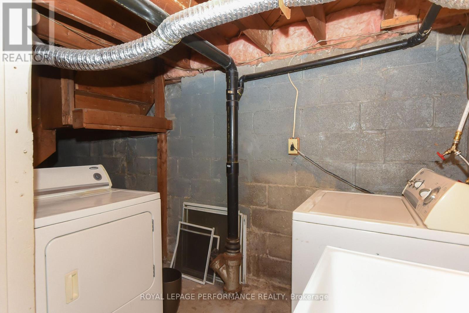 274 Queen Mary Street, Ottawa, Ontario  K1K 1X2 - Photo 35 - X12965158