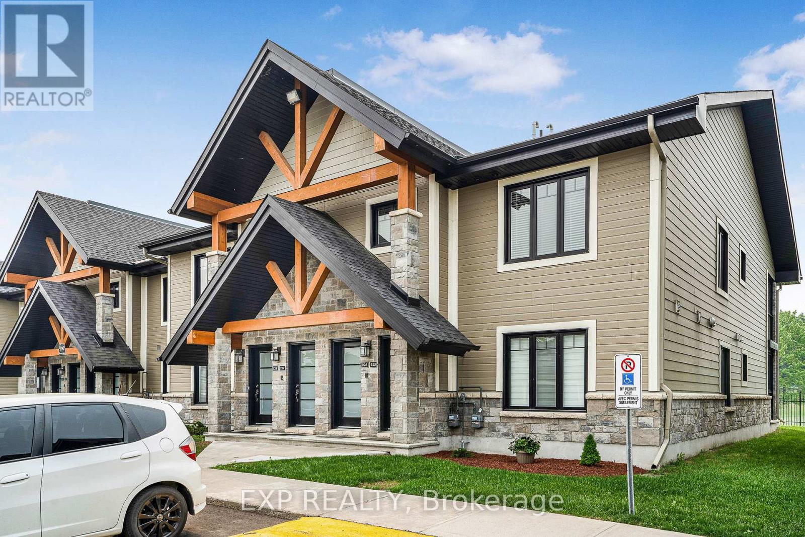 225 - 292 Masters Lane, Clarence-Rockland, Ontario  K4K 0K5 - Photo 2 - X12965174