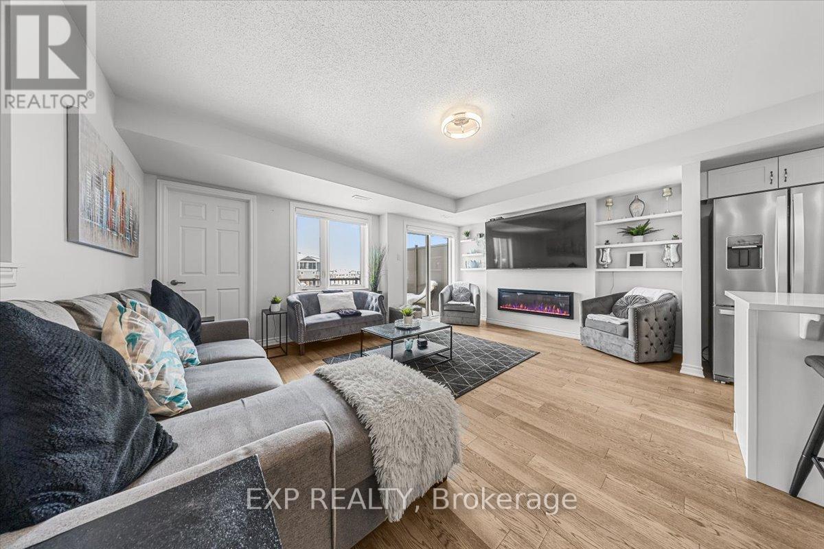 704 Lapland Private, Ottawa, Ontario  K2V 0S4 - Photo 5 - X12965222