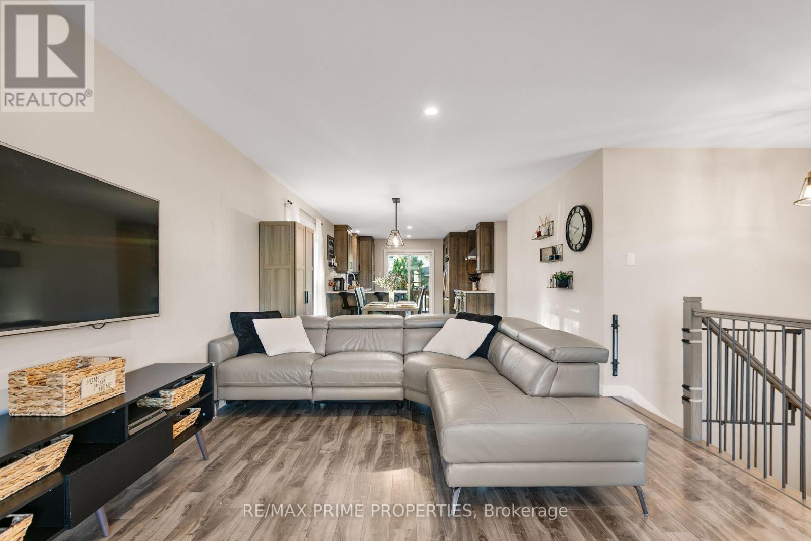 208 Filion Street, Russell, Ontario  K0A 1W0 - Photo 10 - X12965286