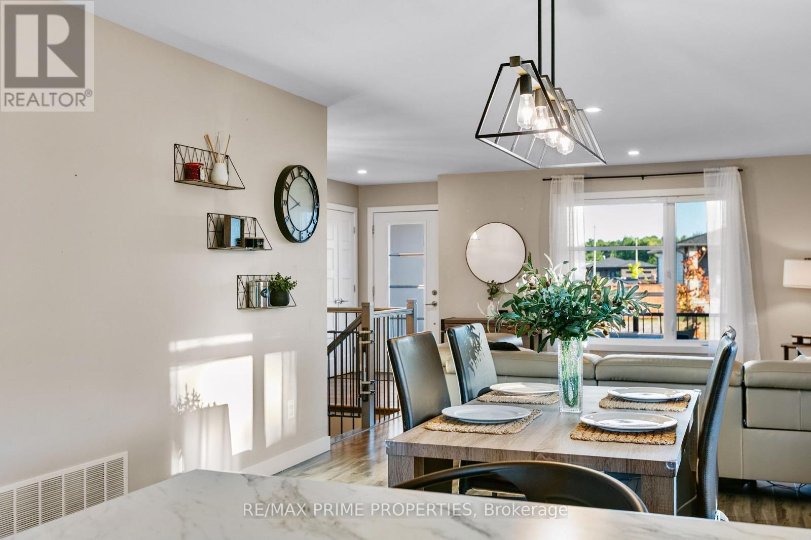 208 Filion Street, Russell, Ontario  K0A 1W0 - Photo 21 - X12965286