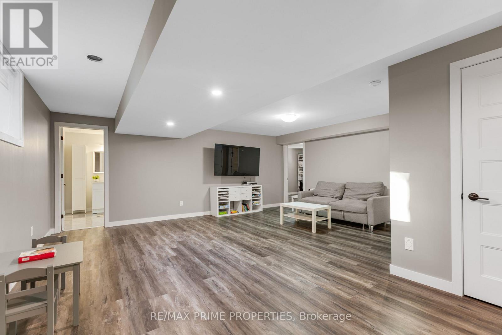 208 Filion Street, Russell, Ontario  K0A 1W0 - Photo 35 - X12965286