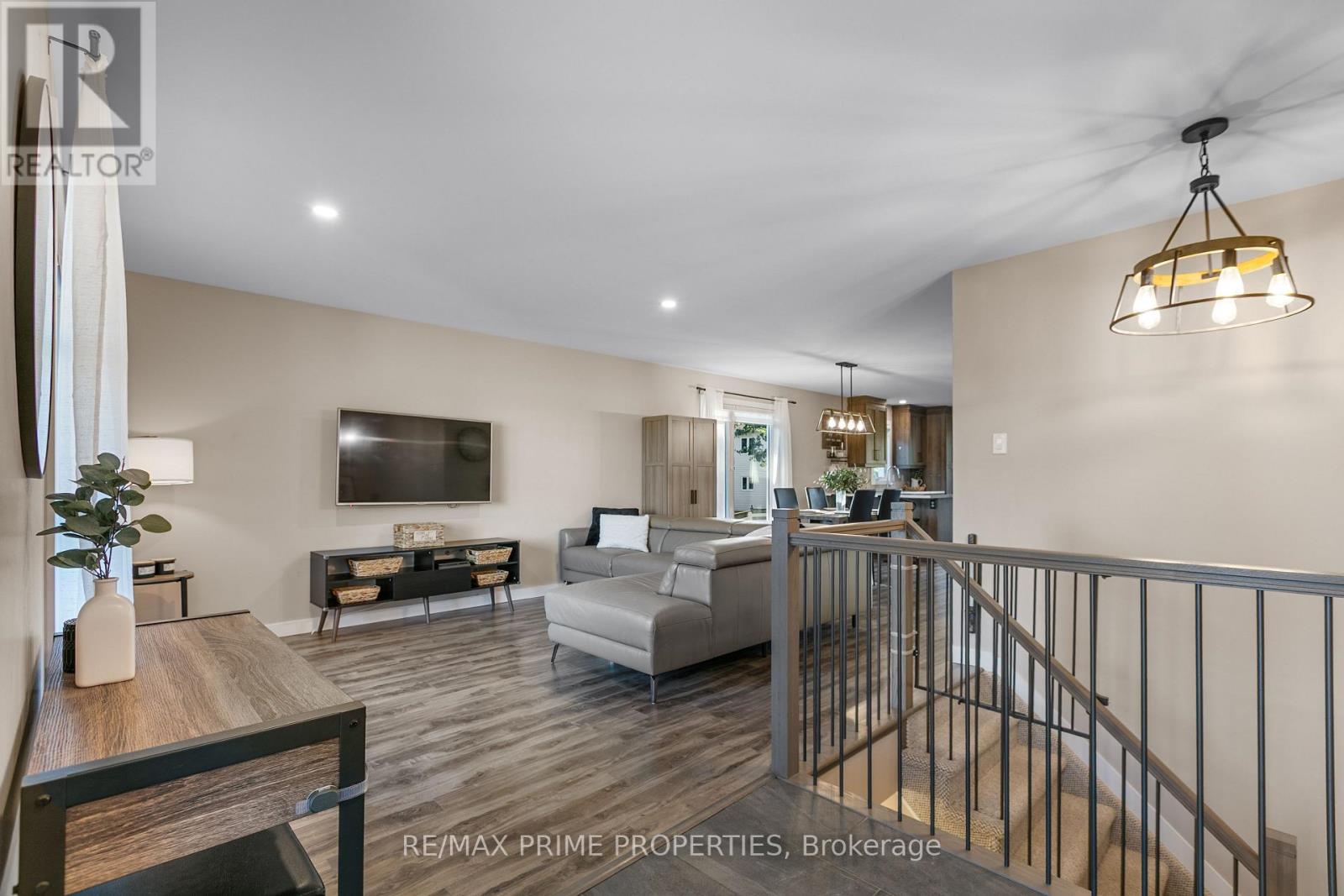 208 Filion Street, Russell, Ontario  K0A 1W0 - Photo 6 - X12965286