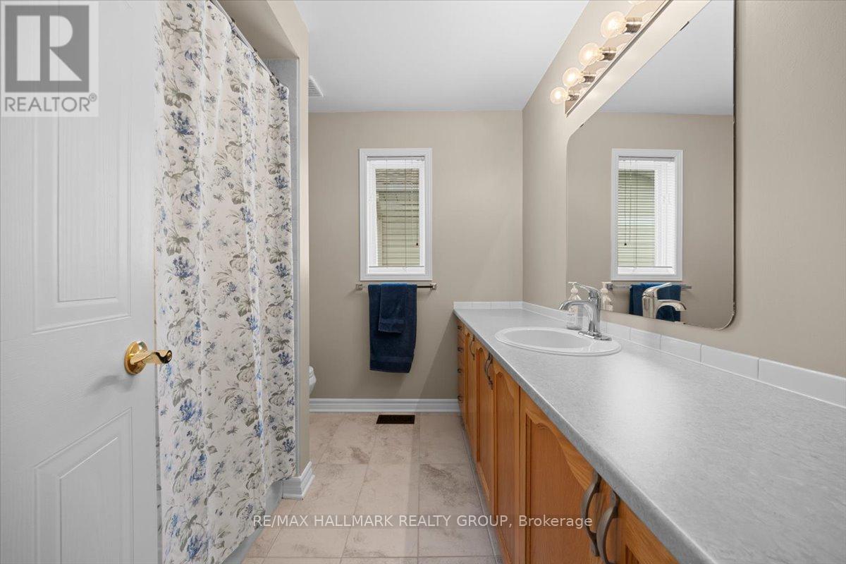 5849 Gladewoods Place, Ottawa, Ontario  K1W 1G6 - Photo 37 - X12965332