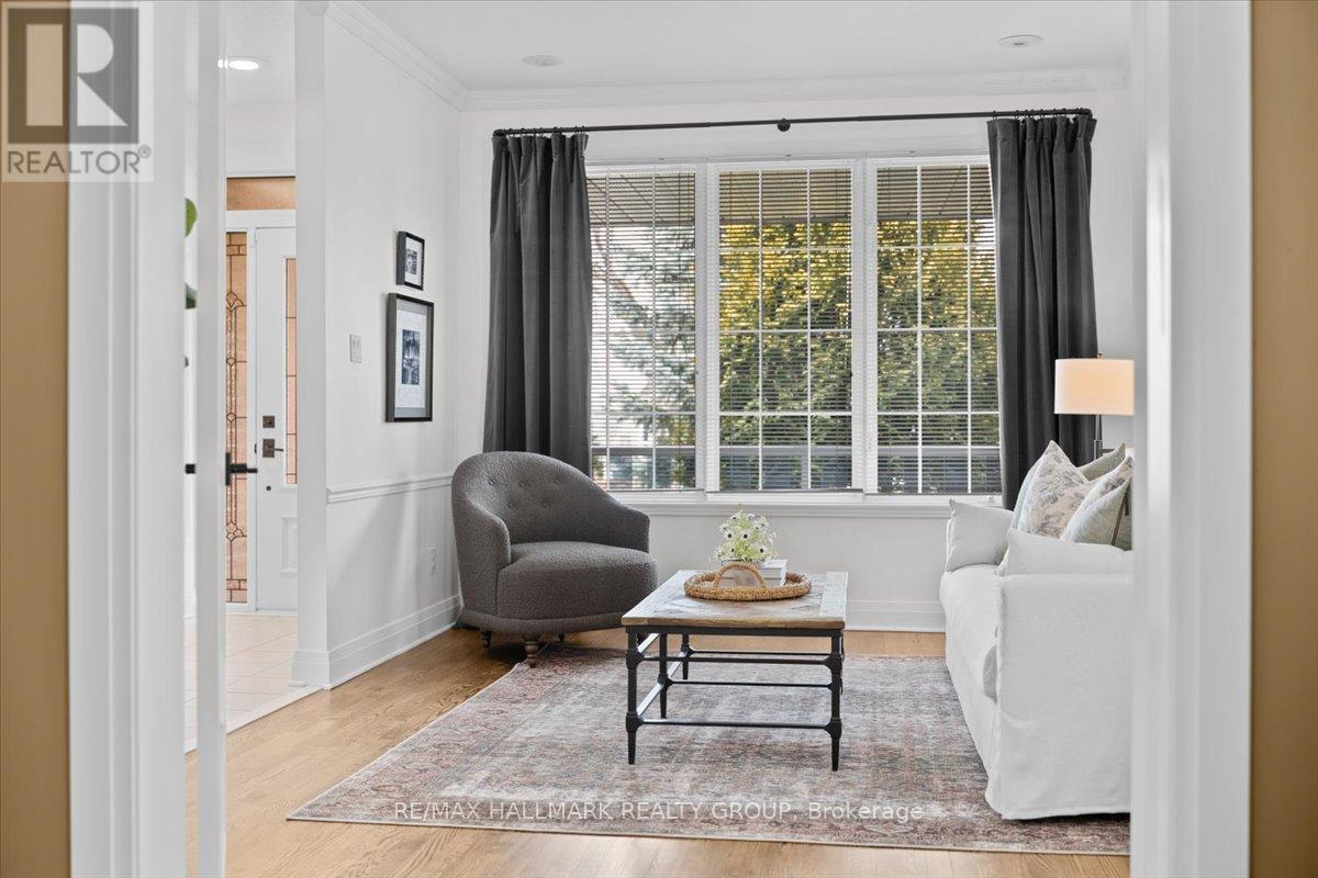 5849 Gladewoods Place, Ottawa, Ontario  K1W 1G6 - Photo 6 - X12965332