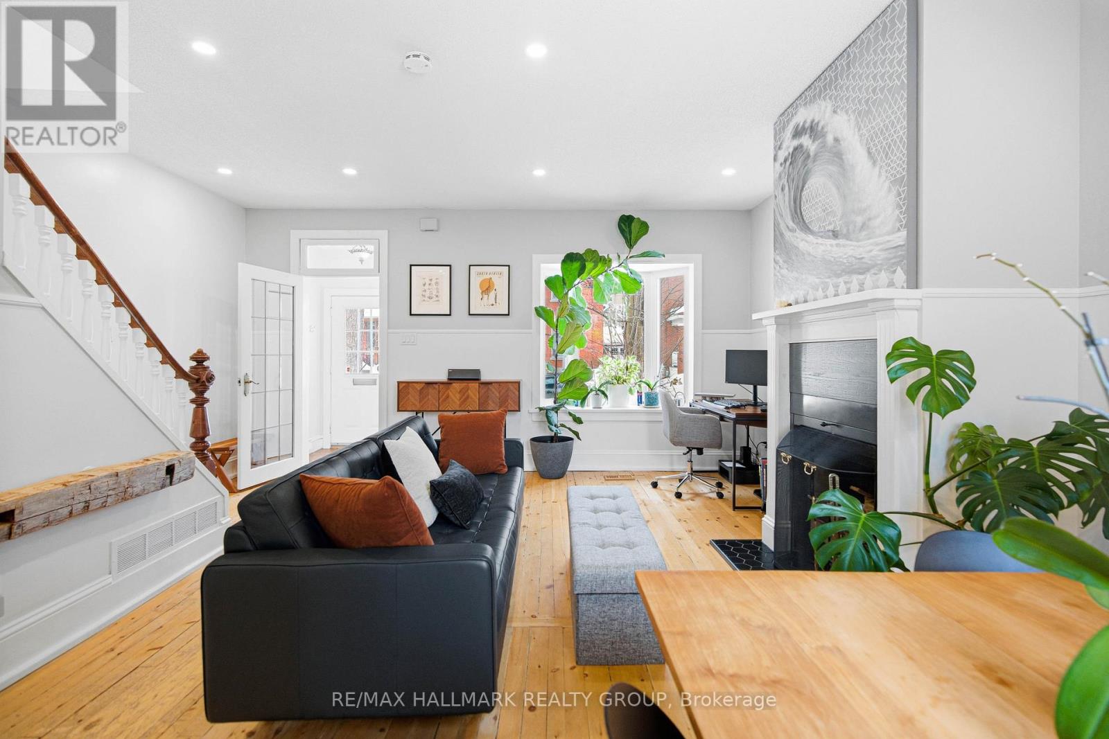 438 Mcleod Street, Ottawa, Ontario  K1R 5P6 - Photo 3 - X12965352