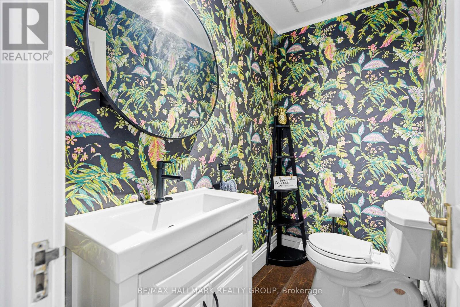 438 Mcleod Street, Ottawa, Ontario  K1R 5P6 - Photo 8 - X12965352