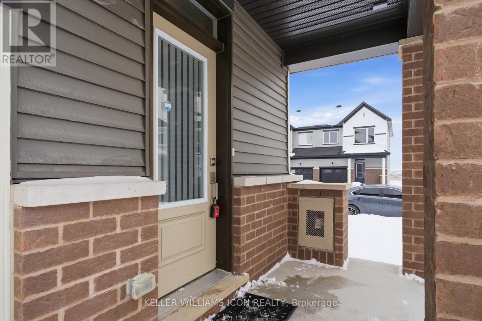 840 Andesite Terrace, Ottawa, Ontario  K2J 7H4 - Photo 2 - X12965358