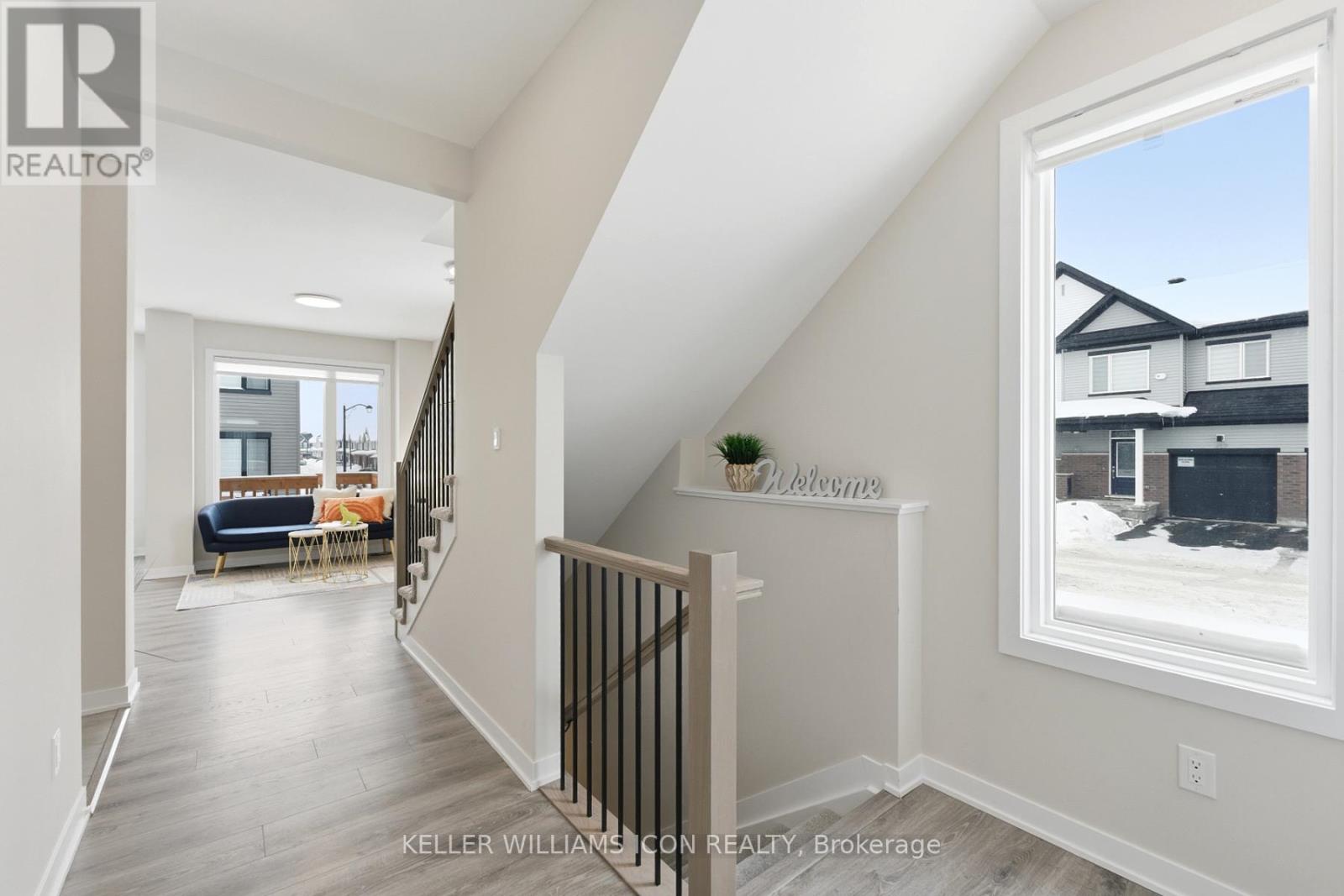 840 Andesite Terrace, Ottawa, Ontario  K2J 7H4 - Photo 4 - X12965358