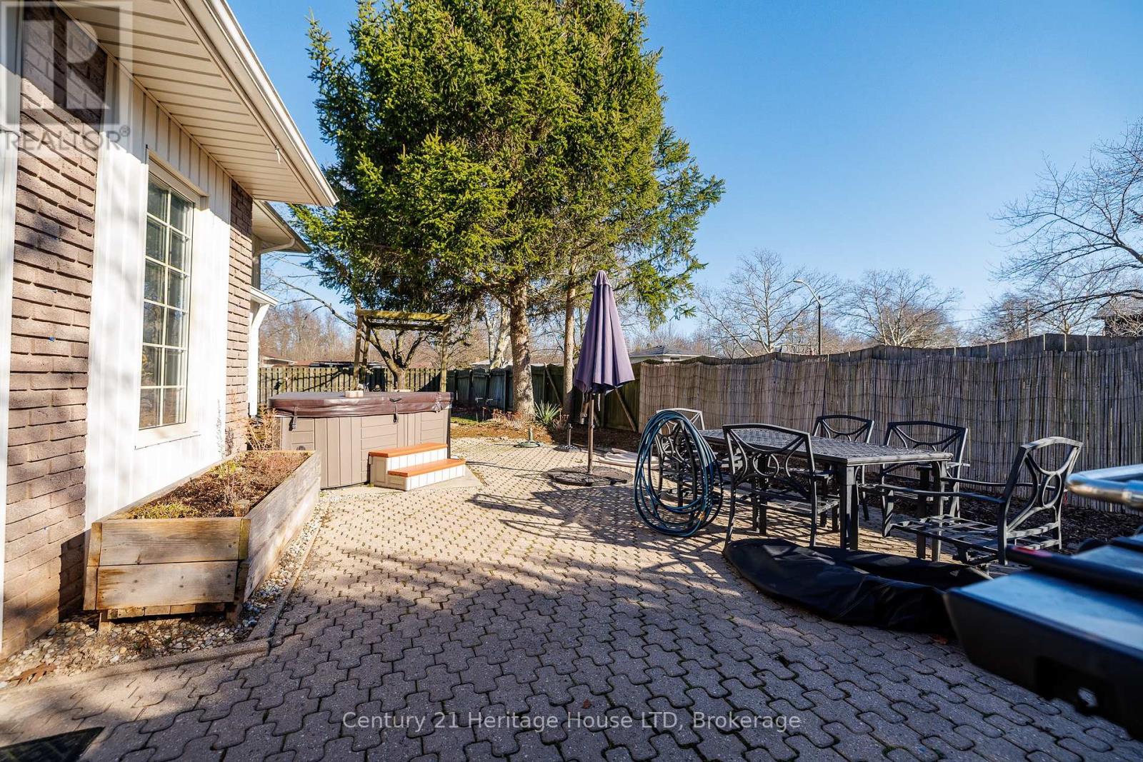 3112 Ussher Street, Niagara Falls, Ontario  L2G 6M2 - Photo 36 - X12964964