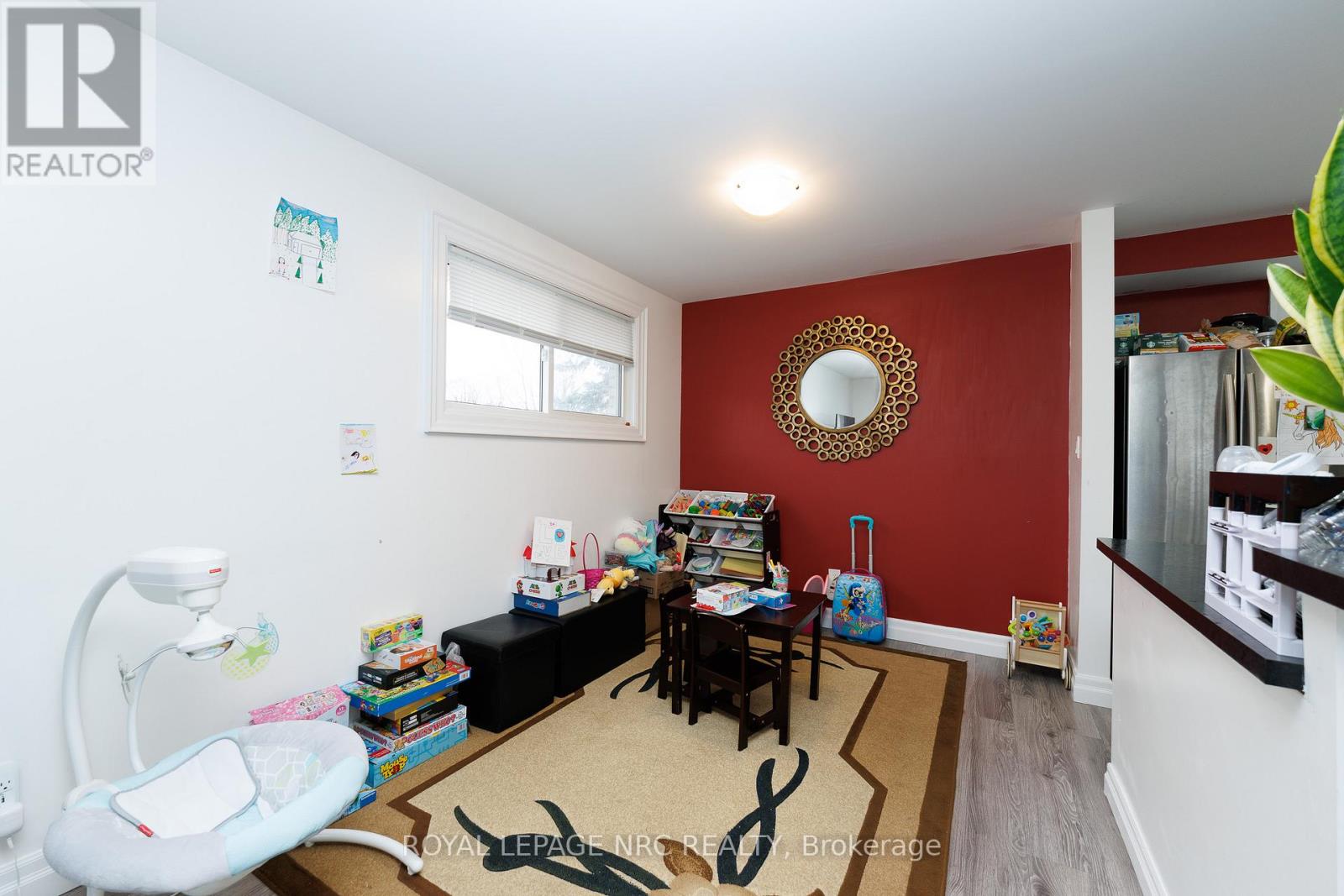 14 Roxborough Court, St. Catharines, Ontario  L2M 6E3 - Photo 10 - X12965424