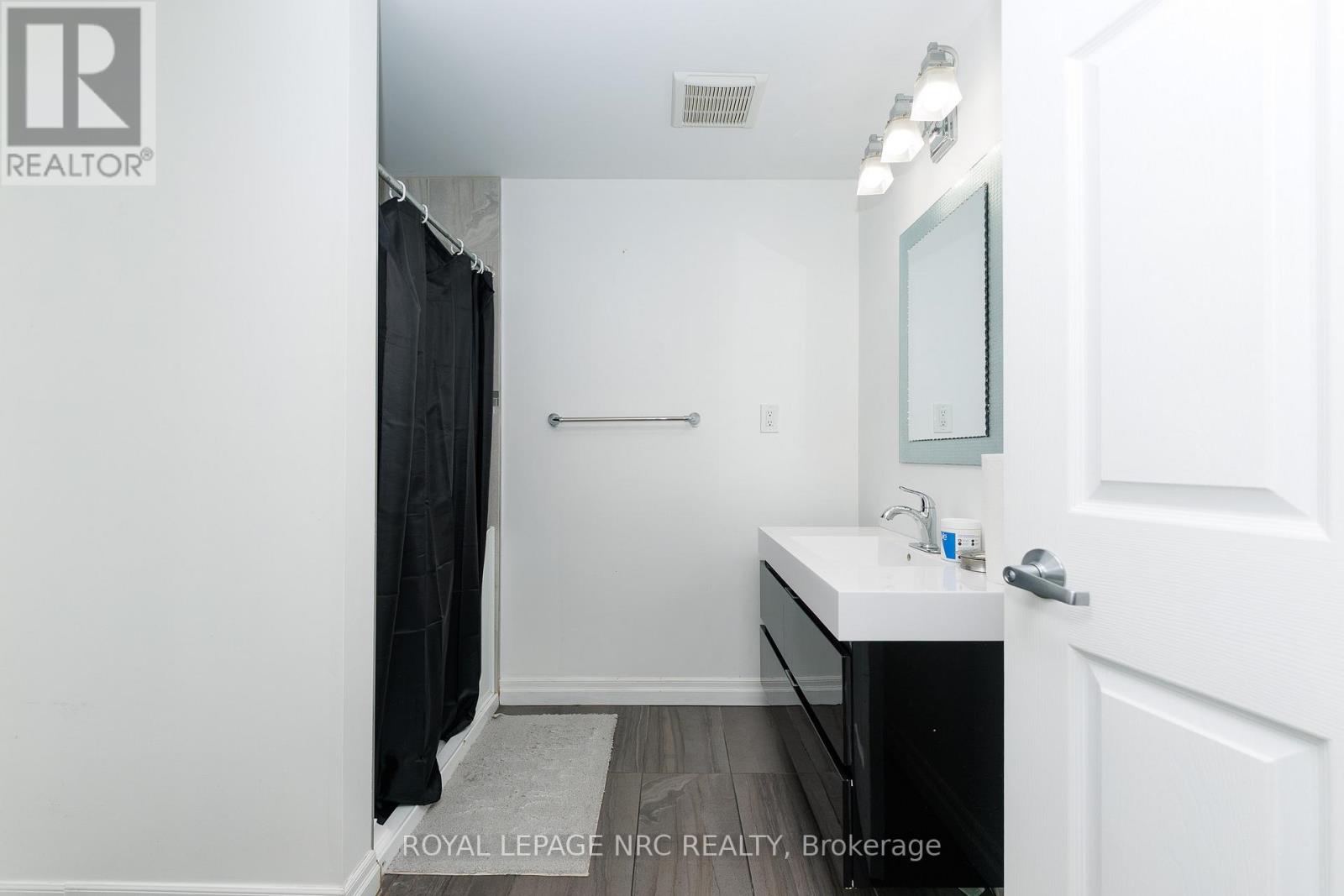 14 Roxborough Court, St. Catharines, Ontario  L2M 6E3 - Photo 23 - X12965424