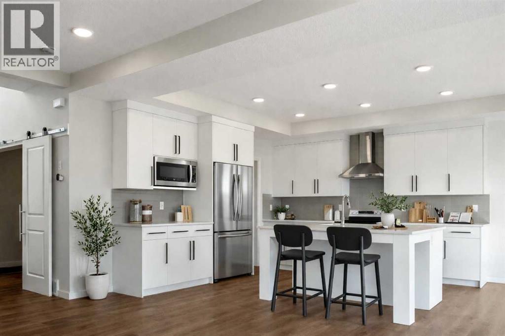 27 Heritage Link, Cochrane, Alberta  T4C 2J8 - Photo 1 - A2299568