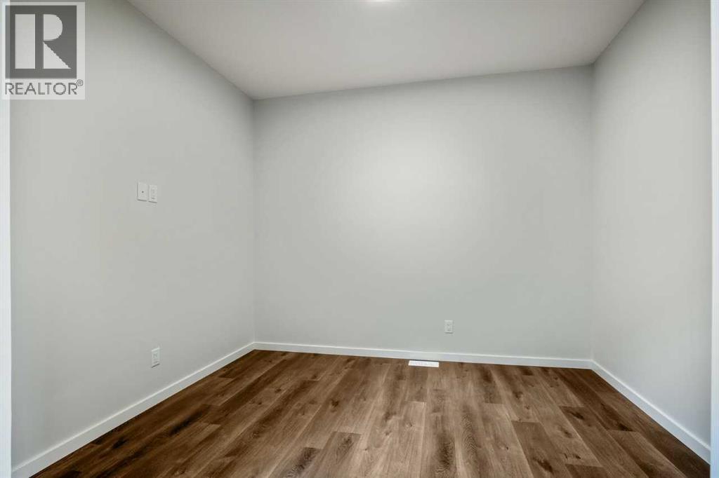 27 Heritage Link, Cochrane, Alberta  T4C 2J8 - Photo 15 - A2299568