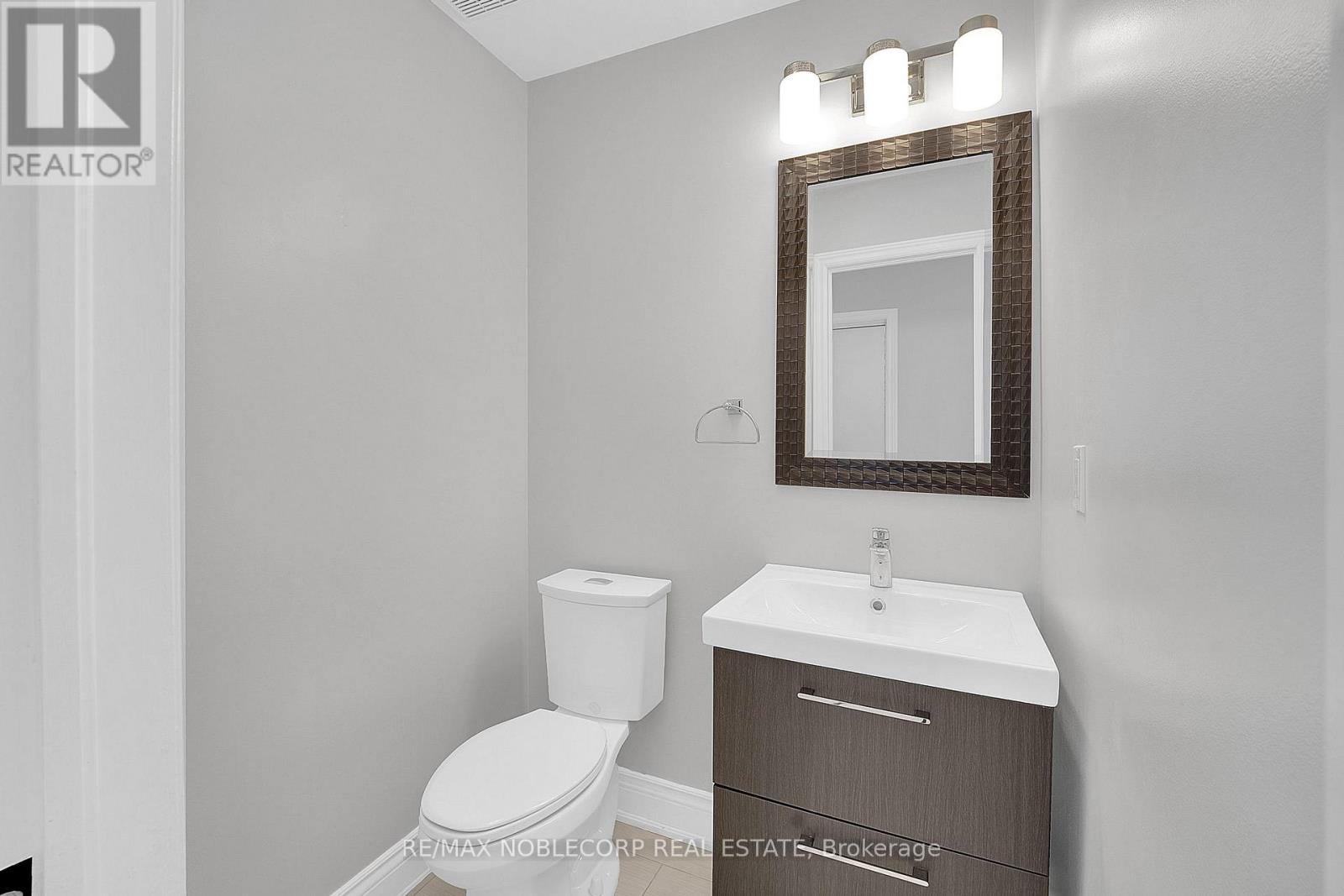 92 Water Garden Lane, Vaughan, Ontario  L4H 1N5 - Photo 17 - N12964078