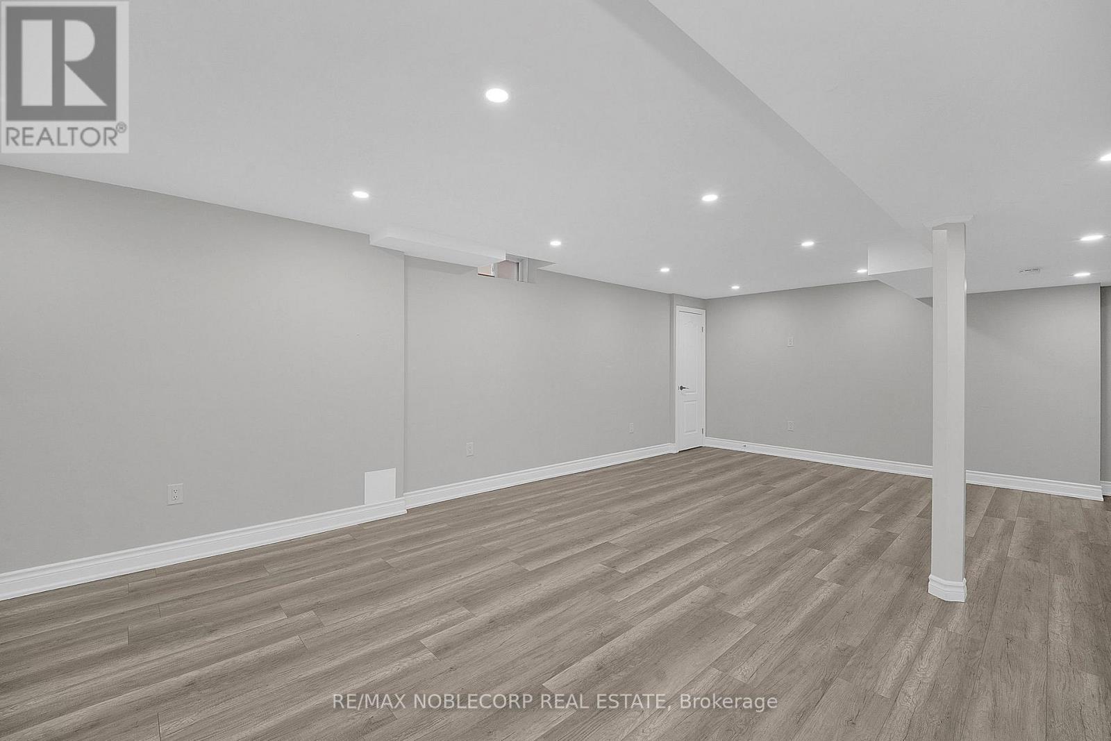 92 Water Garden Lane, Vaughan, Ontario  L4H 1N5 - Photo 37 - N12964078