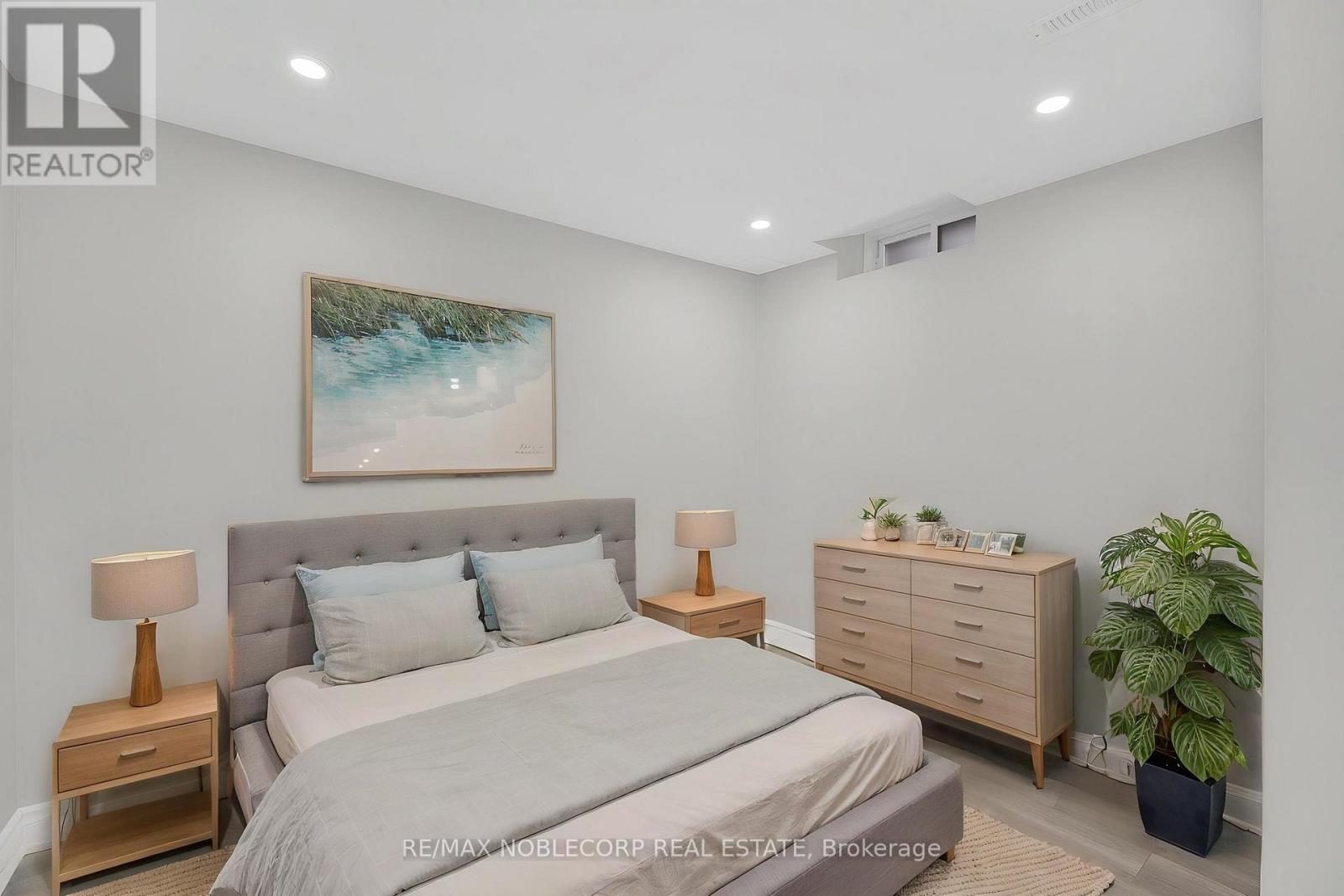 92 Water Garden Lane, Vaughan, Ontario  L4H 1N5 - Photo 39 - N12964078