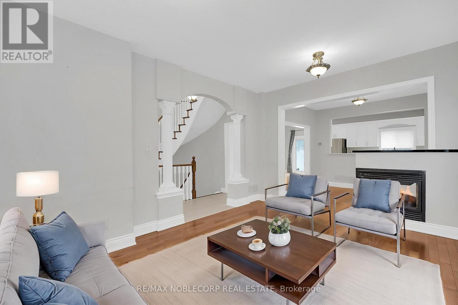 92 Water Garden Lane, Vaughan, Ontario  L4H 1N5 - Photo 6 - N12964078