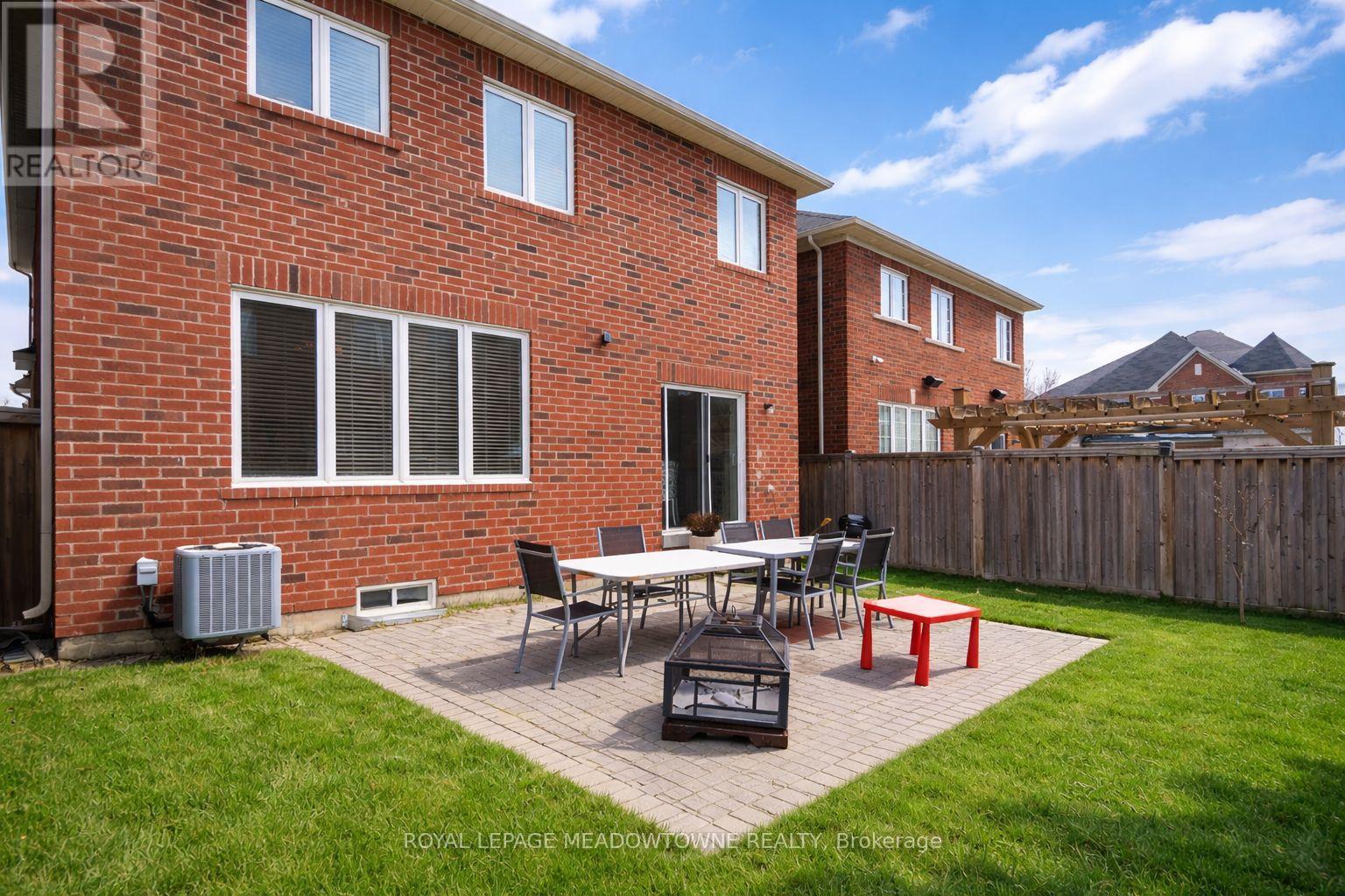 471 Ollerenshaw Point, Milton, Ontario  L9T 8P7 - Photo 39 - W12939504