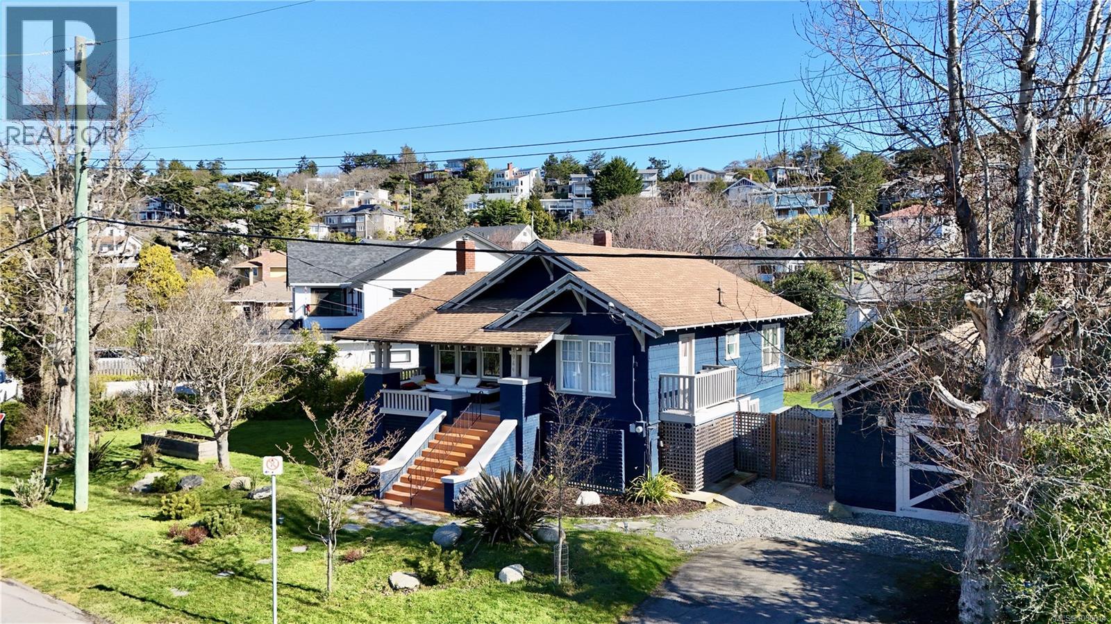2064 Quimper St, Oak Bay, British Columbia