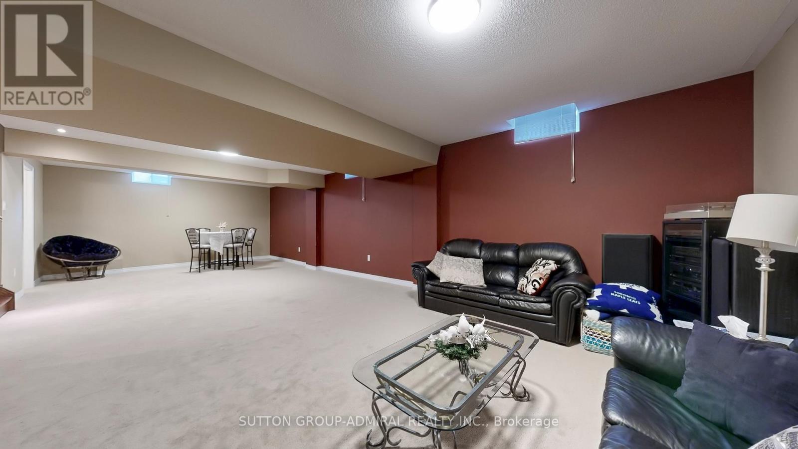 492 Kwapis Boulevard, Newmarket, Ontario  L3X 3K6 - Photo 18 - N12846002