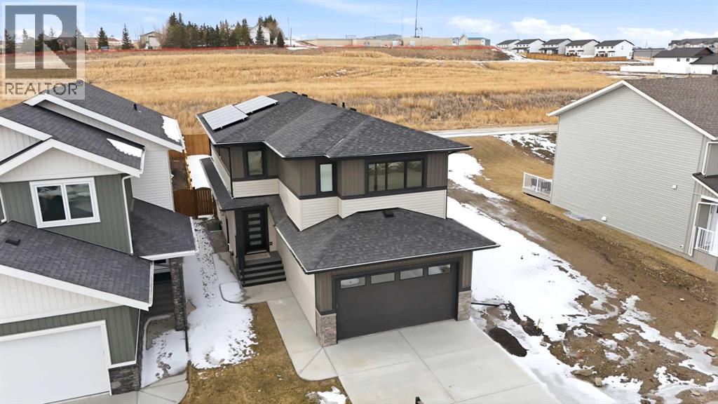 115 Crestview Boulevard, Sylvan Lake, Alberta  T4S 0V8 - Photo 5 - A2297977