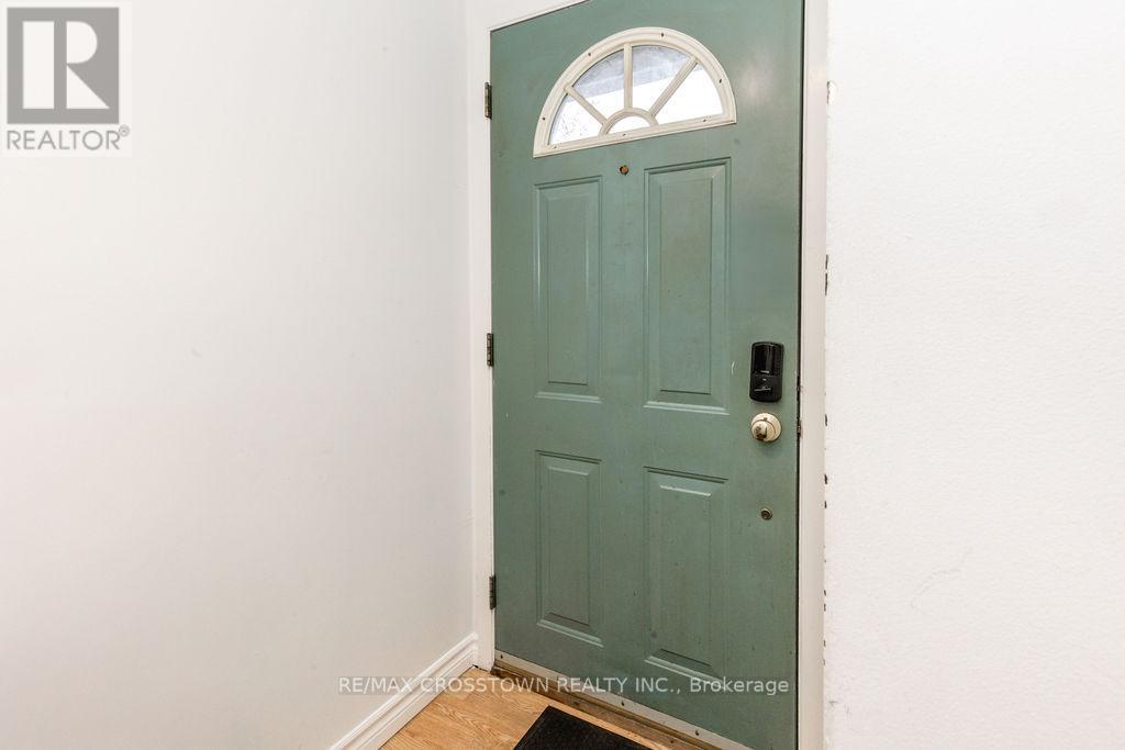 34 Kipling Place, Barrie, Ontario  L4N 4W1 - Photo 6 - S12964076