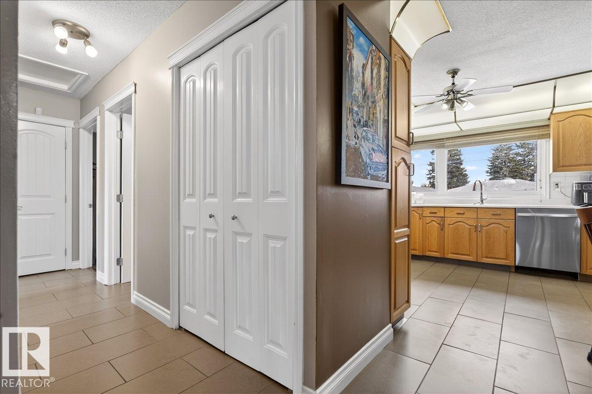 9227 168 St Nw, Edmonton, Alberta  T5R 2V8 - Photo 6 - E4480785