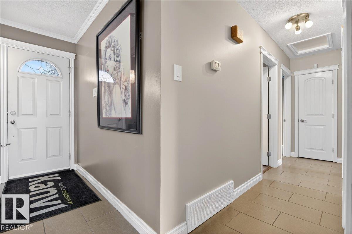 9227 168 St Nw, Edmonton, Alberta  T5R 2V8 - Photo 7 - E4480785