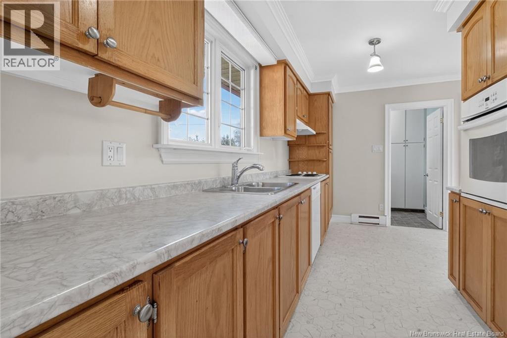 92 Du Couvent Street, Bouctouche, New Brunswick  E4S 3B9 - Photo 9 - NB136623