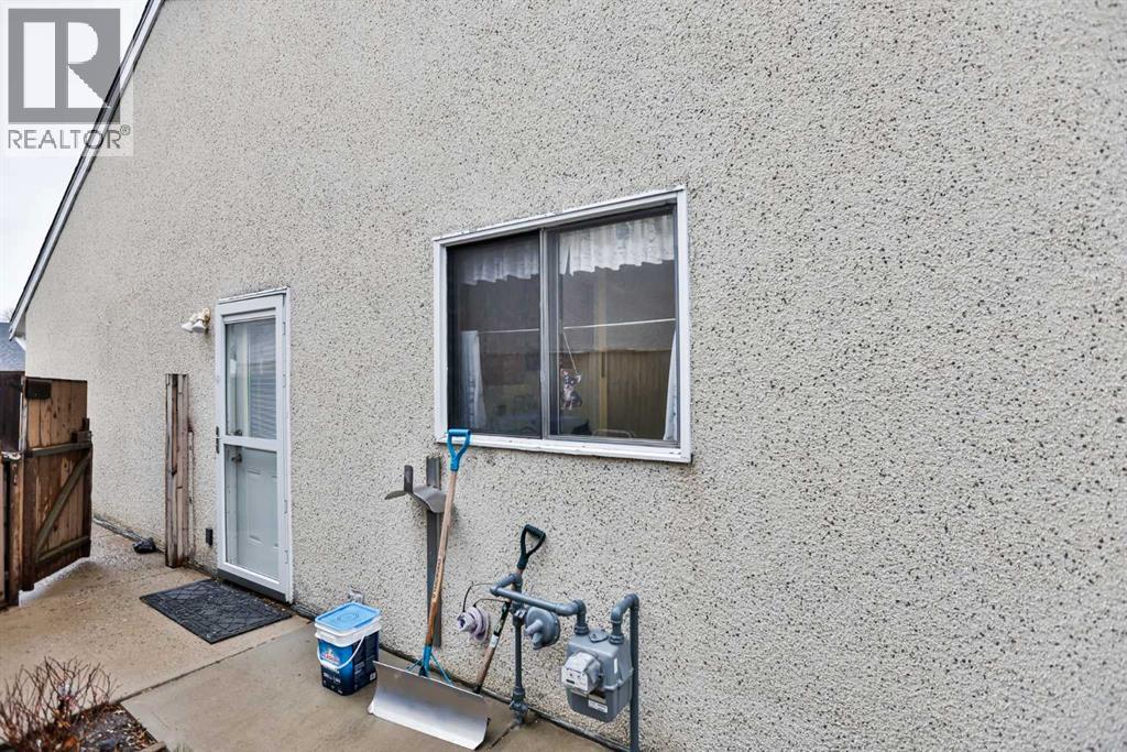 1013 St David Road N, Lethbridge, Alberta  T1H 5A5 - Photo 4 - A2298985