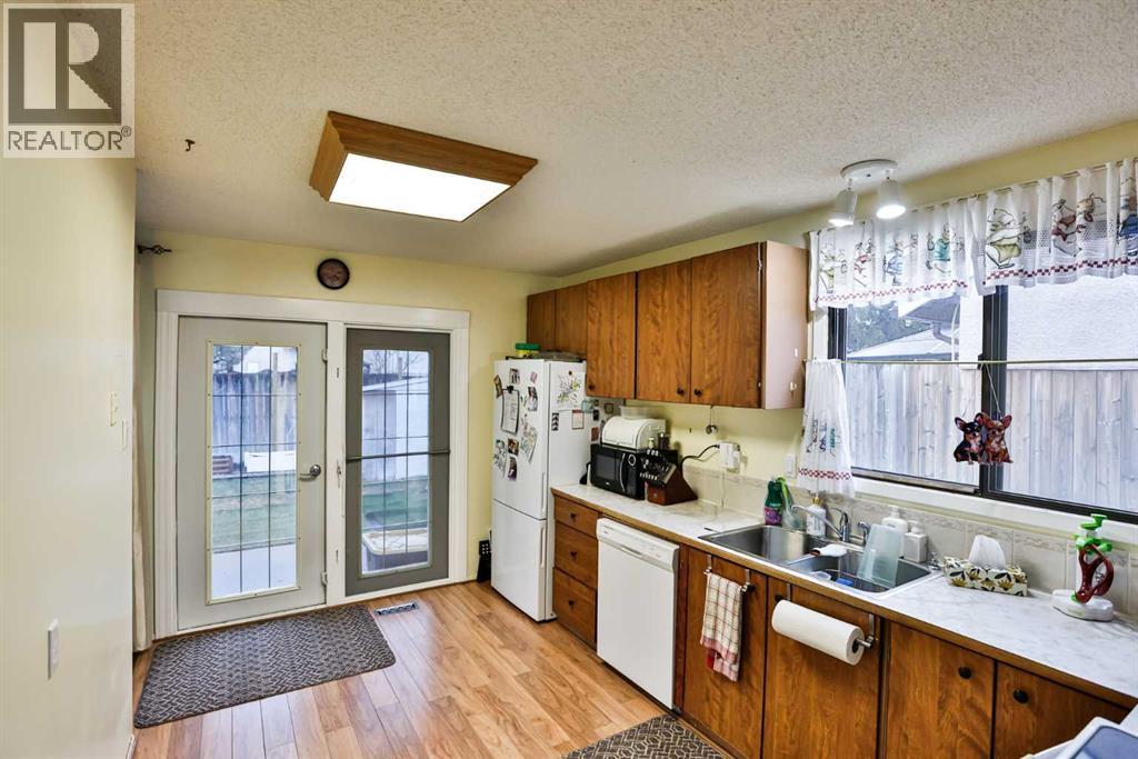 1013 St David Road N, Lethbridge, Alberta  T1H 5A5 - Photo 7 - A2298985