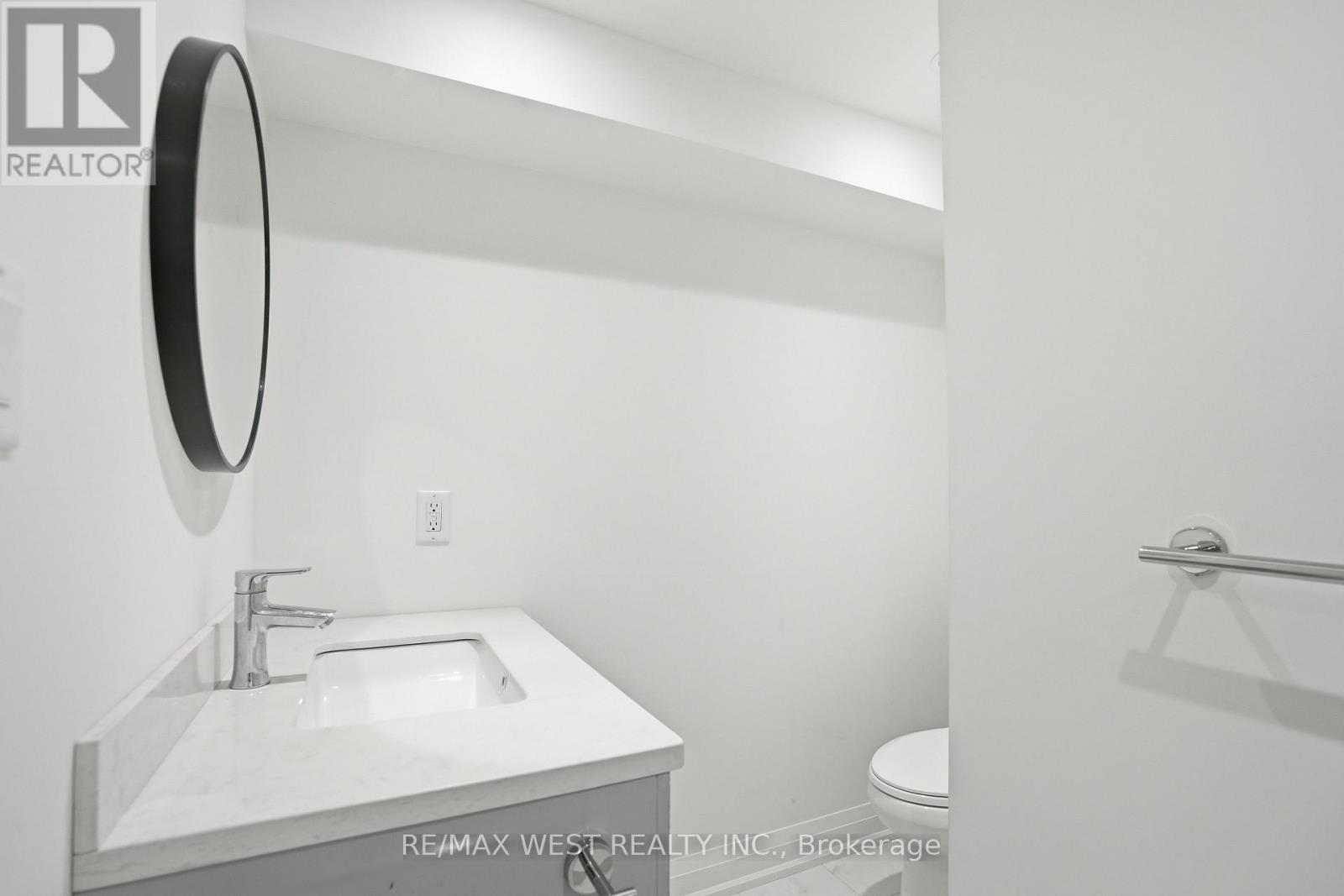 85 Allanbrooke Drive, Toronto, Ontario  M9A 3N9 - Photo 14 - W12887150