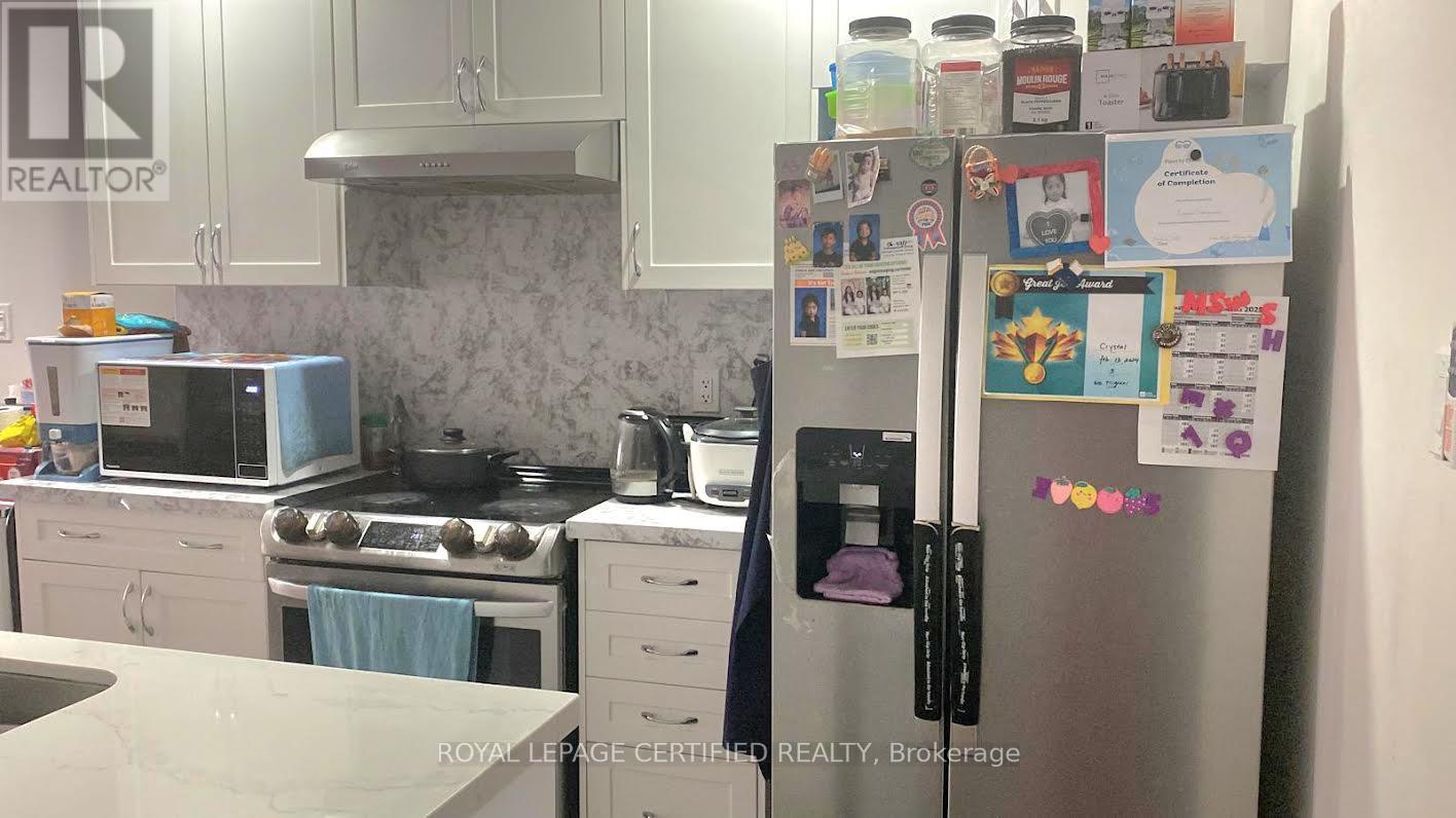 Room 1 - 1762a Lawrence Avenue W, Toronto, Ontario  M6L 0A3 - Photo 2 - W12960534