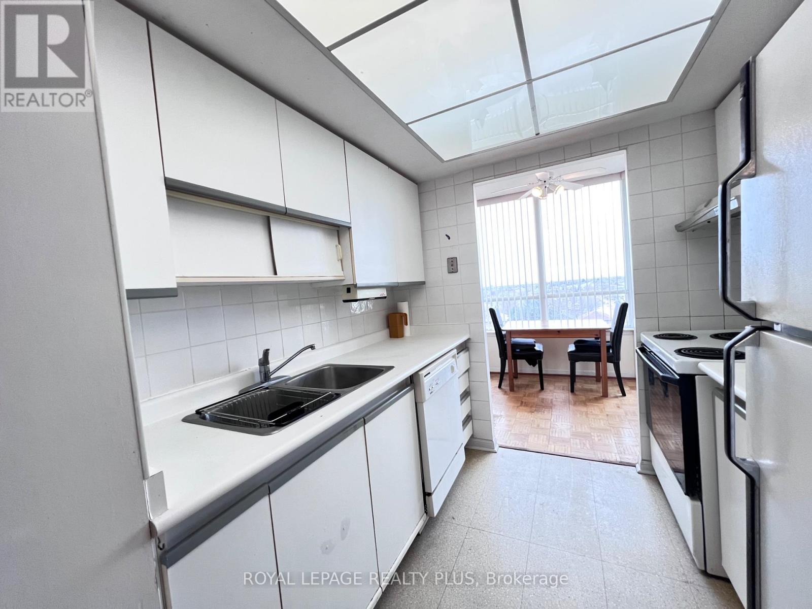 707 - 550 Webb Drive, Mississauga, Ontario  L5B 3Y4 - Photo 11 - W12964942