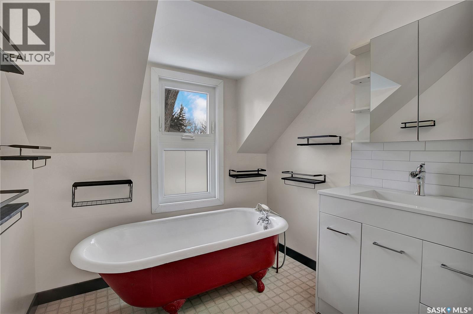 219 27th Street W, Saskatoon, Saskatchewan  S7L 0J4 - Photo 18 - SK032165