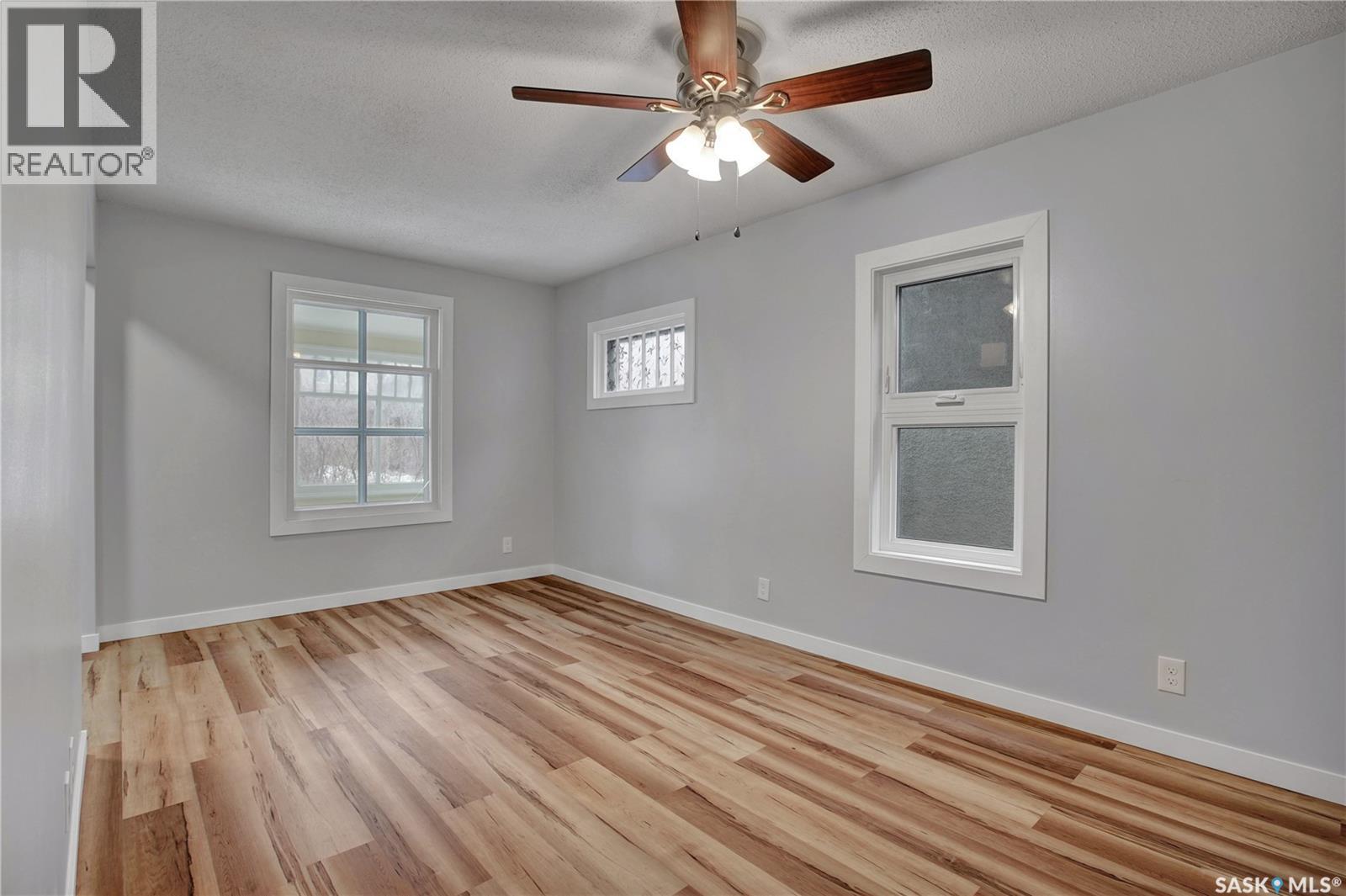 219 27th Street W, Saskatoon, Saskatchewan  S7L 0J4 - Photo 8 - SK032165