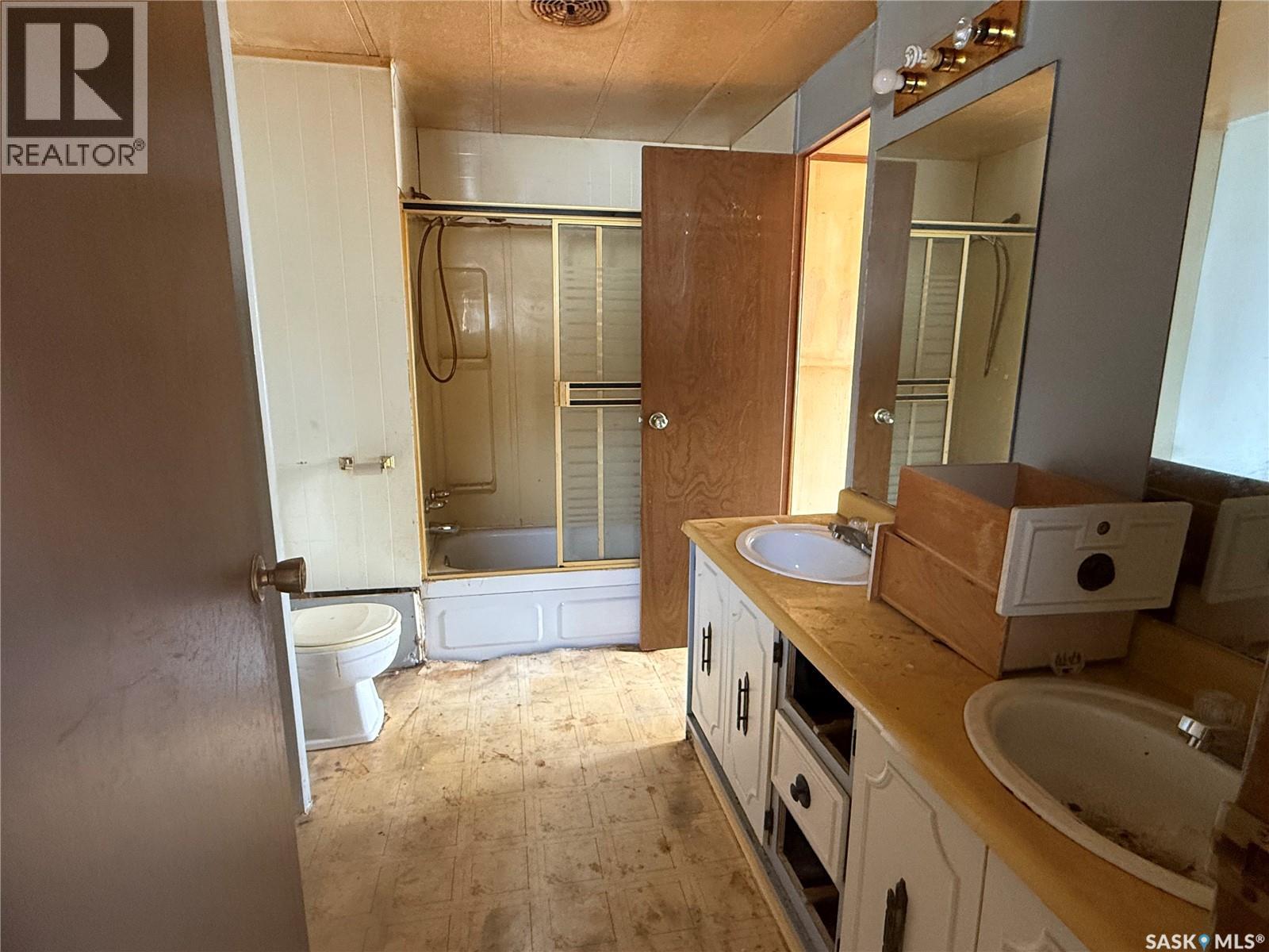 161 Laing Crescent, Weyburn, Saskatchewan  S4H 2R8 - Photo 12 - SK032089