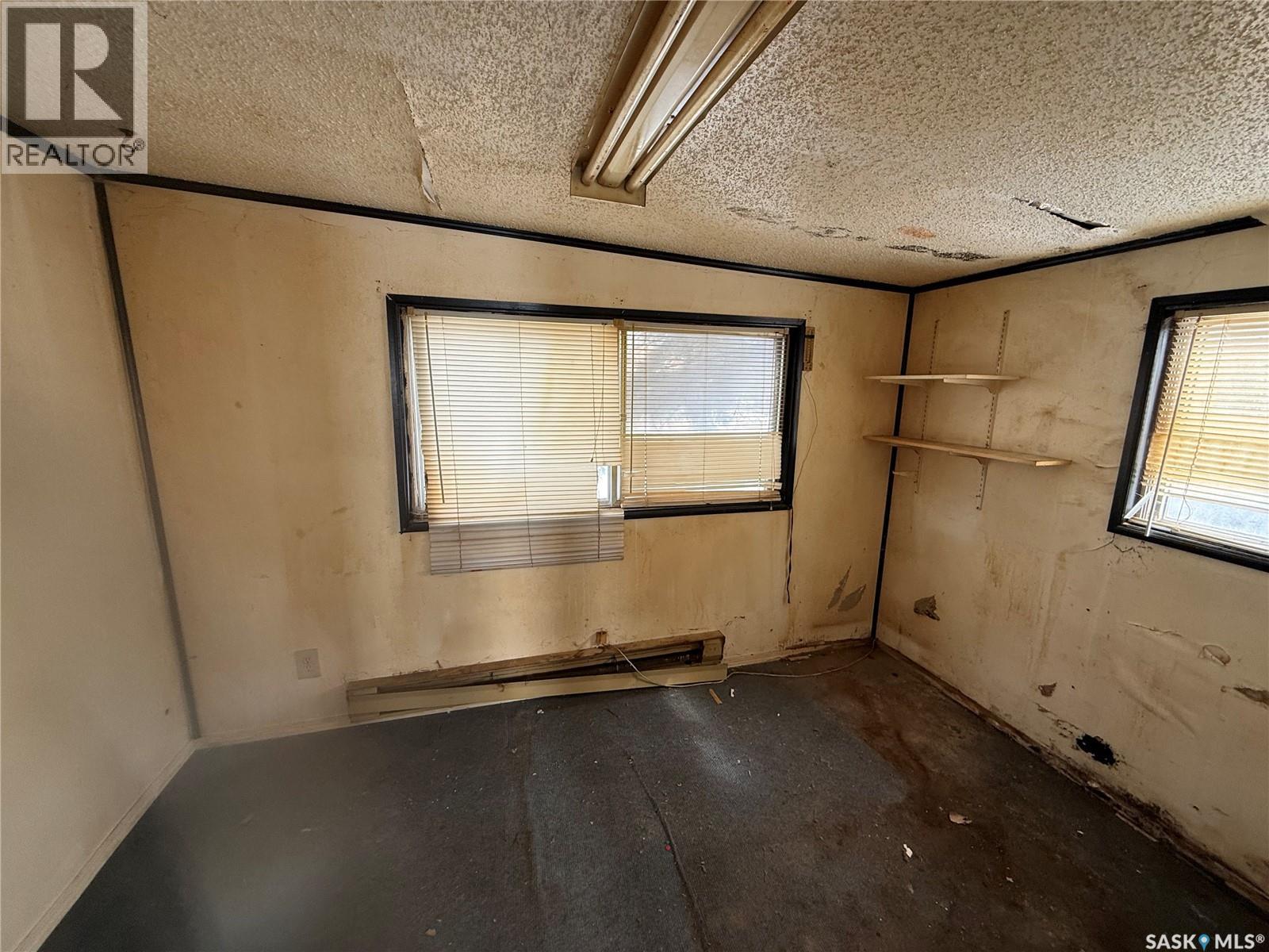 161 Laing Crescent, Weyburn, Saskatchewan  S4H 2R8 - Photo 6 - SK032089