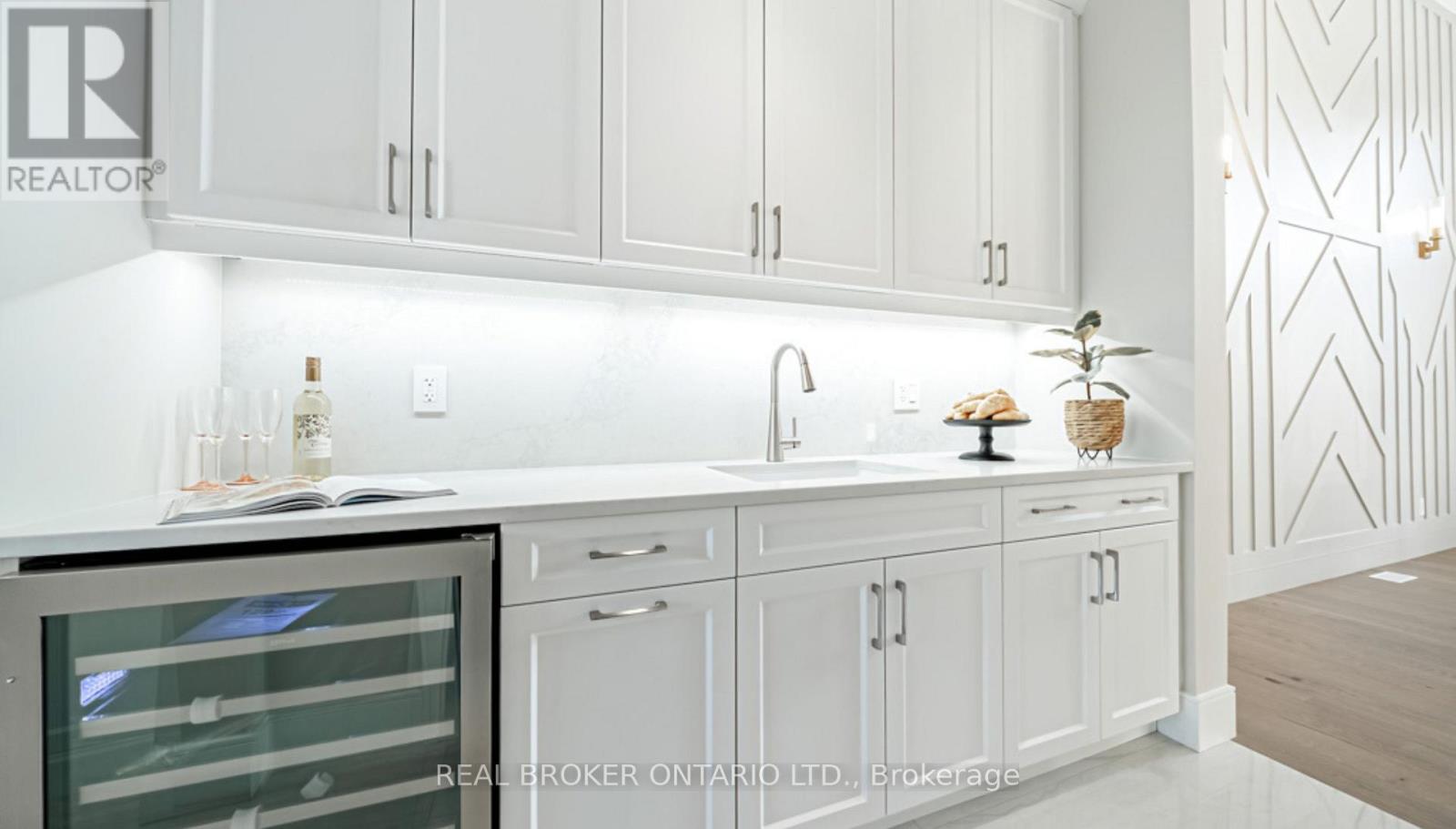 423 Masters Drive, Woodstock, Ontario  N4T 0L2 - Photo 7 - X12470002