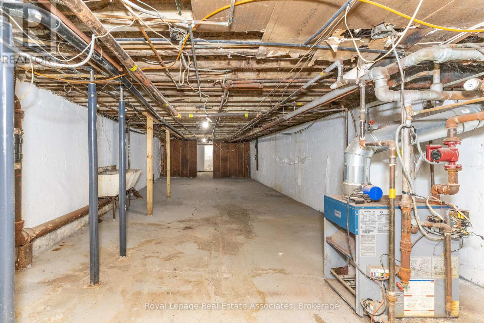 2850 Dufferin Street, Toronto, Ontario  M6B 3S3 - Photo 17 - W12963038