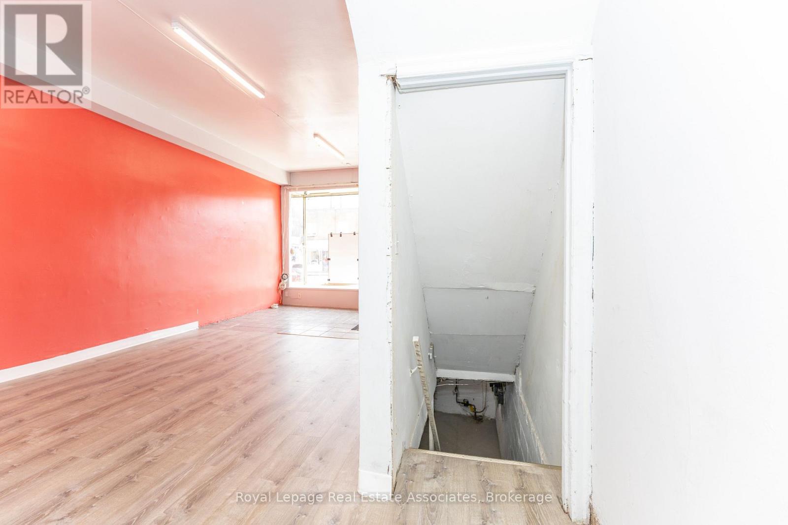 2850 Dufferin Street, Toronto, Ontario  M6B 3S3 - Photo 11 - W12963038