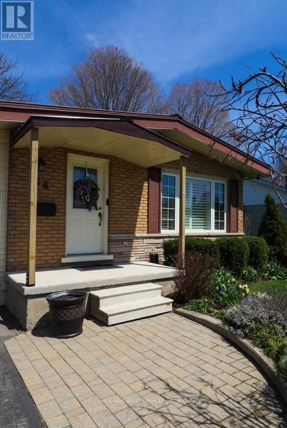 54 FIRST STREET W, Woolwich, Ontario